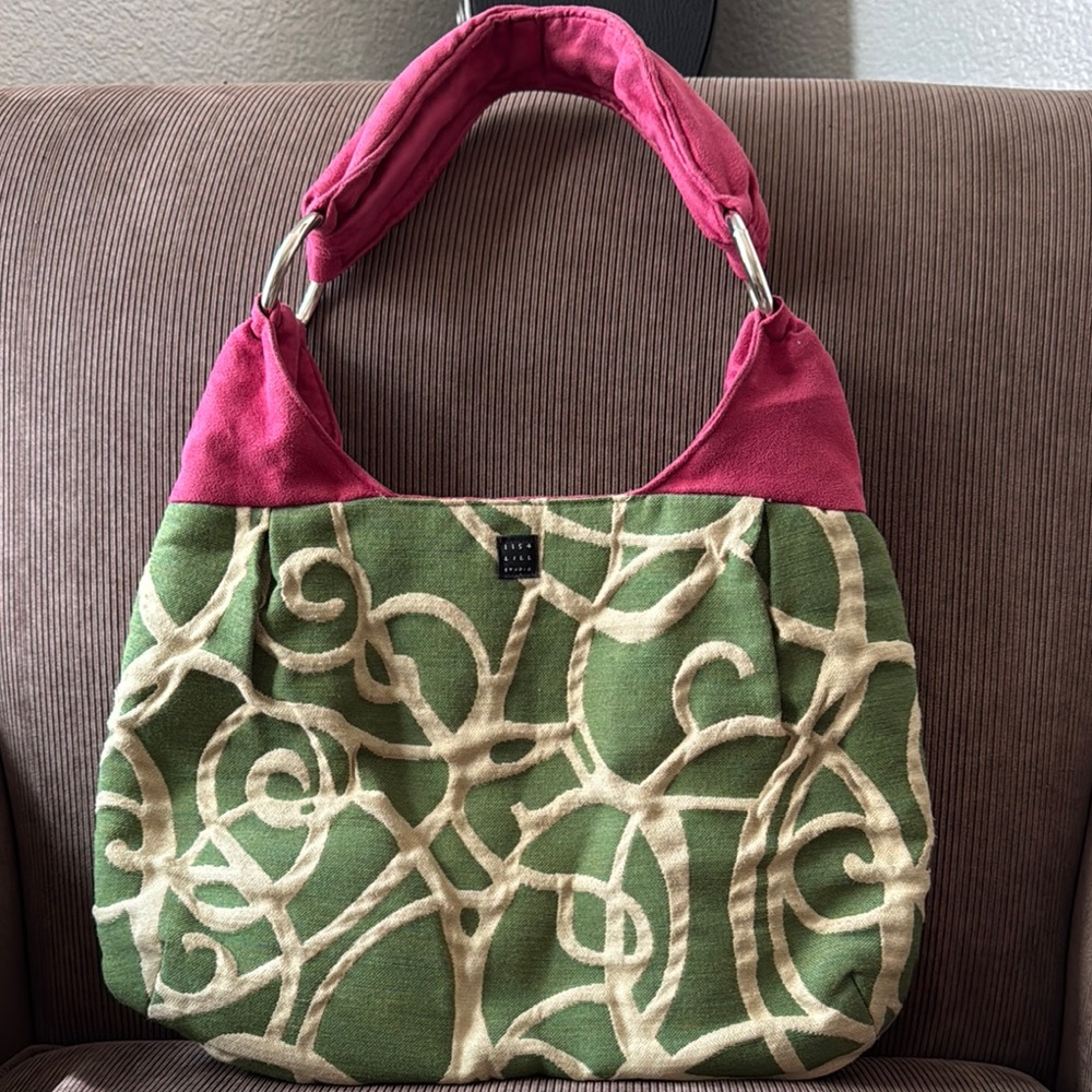 1154 Lill Studio Shoulder Bag with Striking Patterns